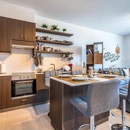 Lemon Tree 1-br In Livadia * Larnaca