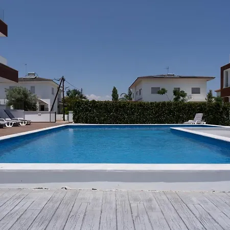Lemon Tree 1-br With Terrace & Pool In Livadia Appartement