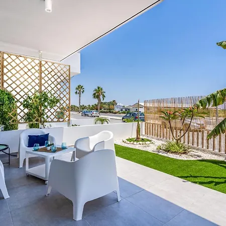 Lemon Tree 1-br With Terrace & Pool In Livadia Appartement *