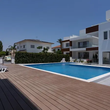 Апартаменти Lemon Tree 1-br With Terrace & Pool In Livadia