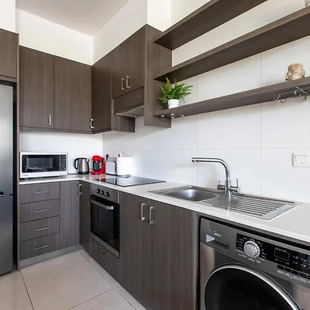 Apartment Lemon Tree 1-br With Terrace & Pool In Livadia *