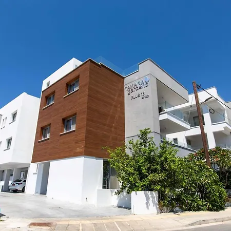 Lemon Tree 1-br With Terrace & Pool In Livadia Appartement