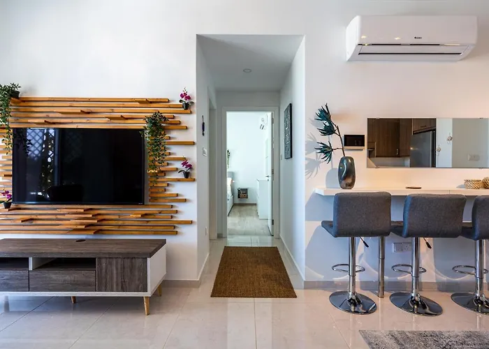 Апартаменти Lemon Tree 1-br With Terrace & Pool In Livadia *