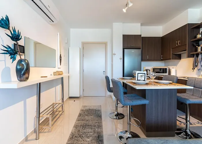 Lemon Tree 1-br With Terrace & Pool In Livadia * Ларнака