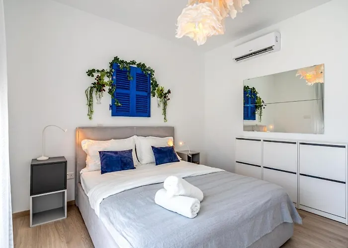 Lemon Tree 1-br With Terrace & Pool In Livadia Апартаменти